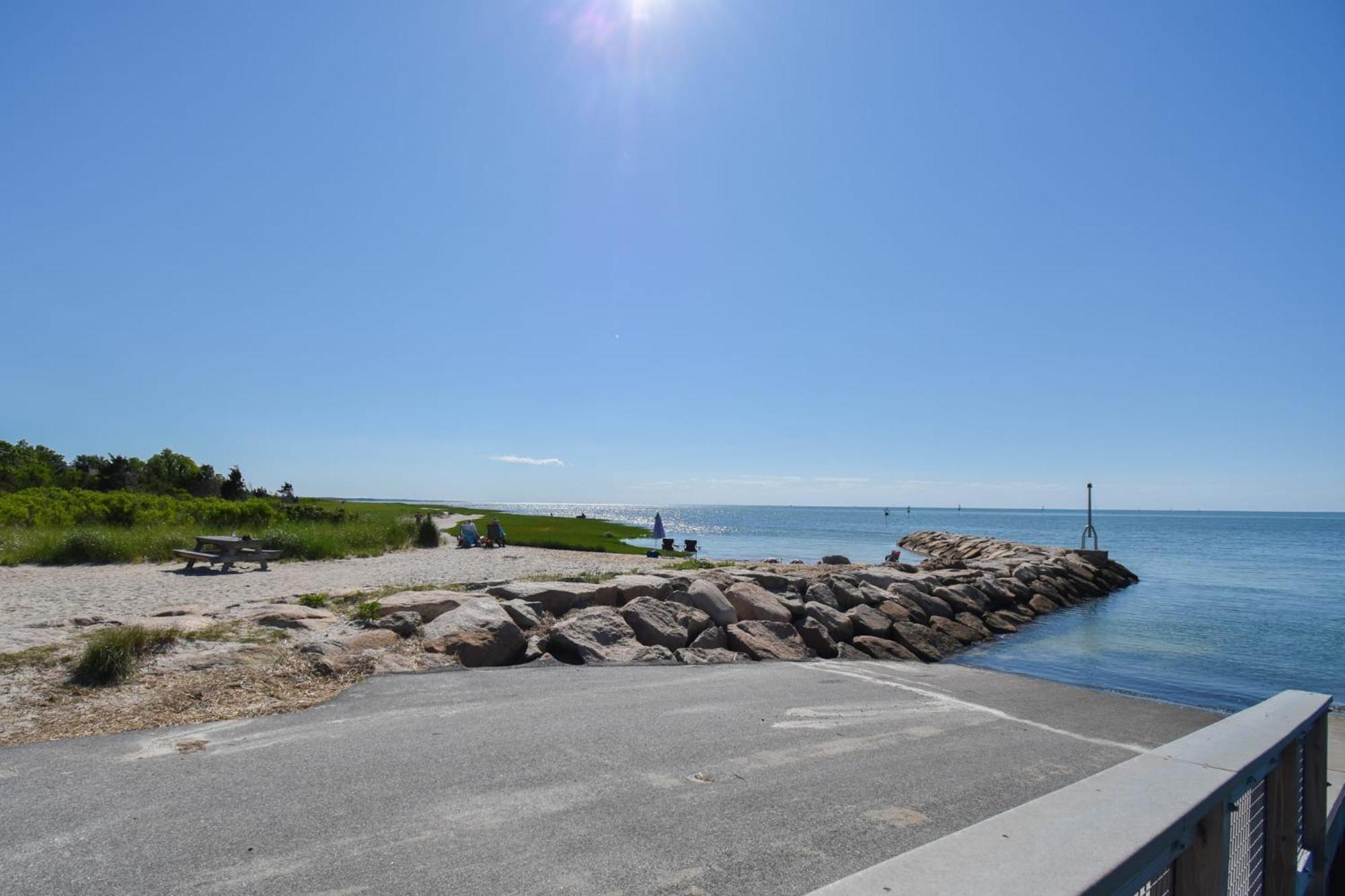 Fully Fenced Yard And Minutes To Bayside Beaches Eastham Eksteriør billede