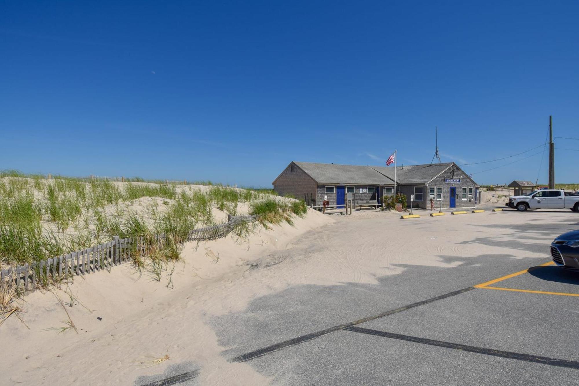 Fully Fenced Yard And Minutes To Bayside Beaches Eastham Eksteriør billede